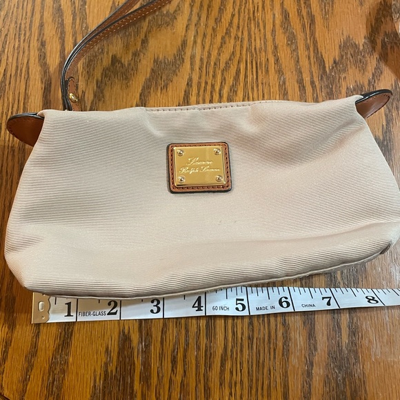 Ralph Lauren Handbags - Lauren Ralph Lauren Beige Wristlet
